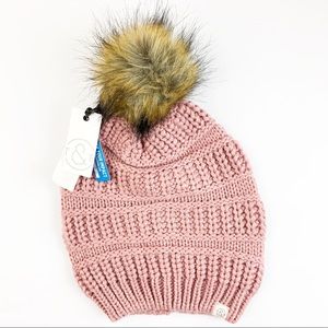 Treasure & Bond Chunky Knit Cozy Beanie